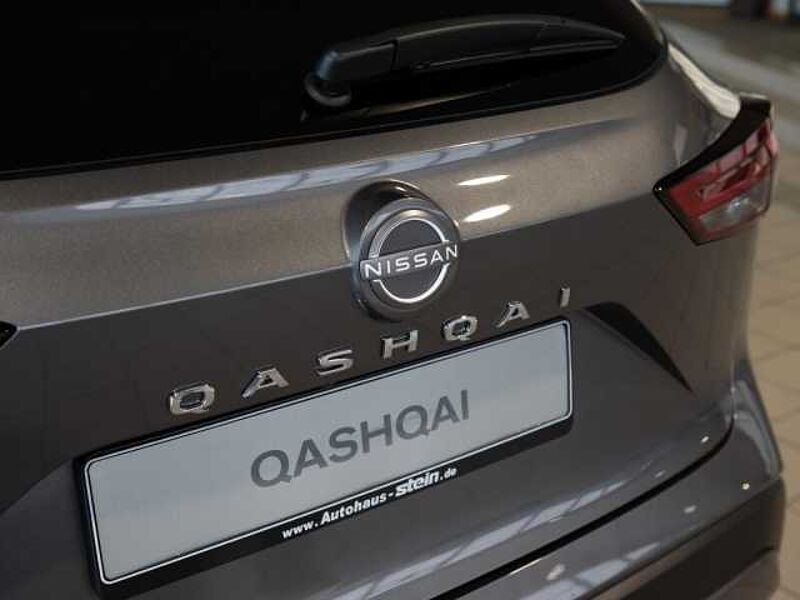 Nissan Qashqai N-Connecta LED Winter Paket Navi Digitaltacho elektr. Heckklappe