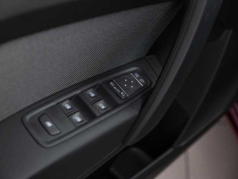 Nissan Townstar Tekna Navi LED 360°-Kamera Leder Sitzheizung Klima Ganzjahresreifen